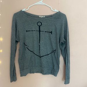 Long sleeve graphic tee